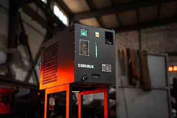 Промышленный чиллер SEKIRUS CFLB-2000 для непрерывных волоконных лазерных источников | Лазер Гуру