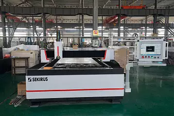 Лазерный комплекс раскроя металла Raycus 1500 Вт SEKIRUS P2602M-3015EN | Лазер Гуру